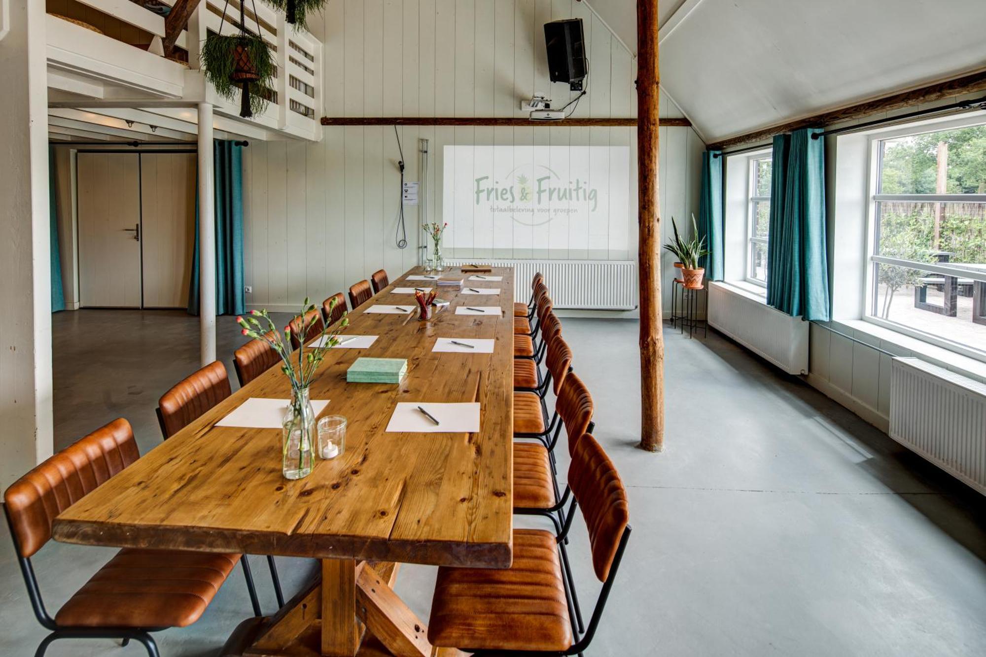Groepsaccommodatie Fries En Fruitig Nijhuizum Exterior photo